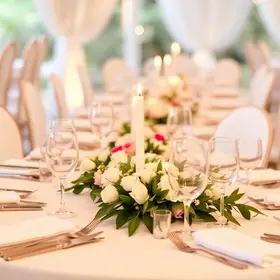 Ideias de jantar de casamento: lista prática para organizar sem complicação