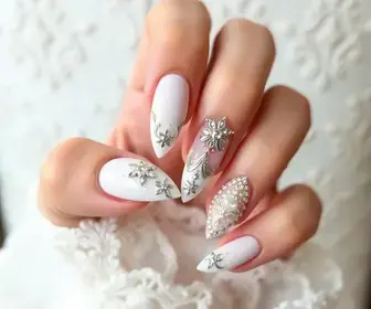 Ideias de unhas de noiva: sugestões criativas para o grande dia